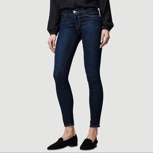 FRAME jeans “Le Skinny de Jeanne”